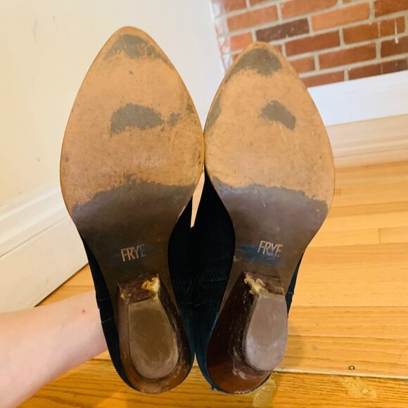Frye Regina Heel Ankle Boot - Size 8 - Picture 14 of 16